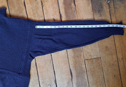 Size 42 Scarborough Gansey in navy